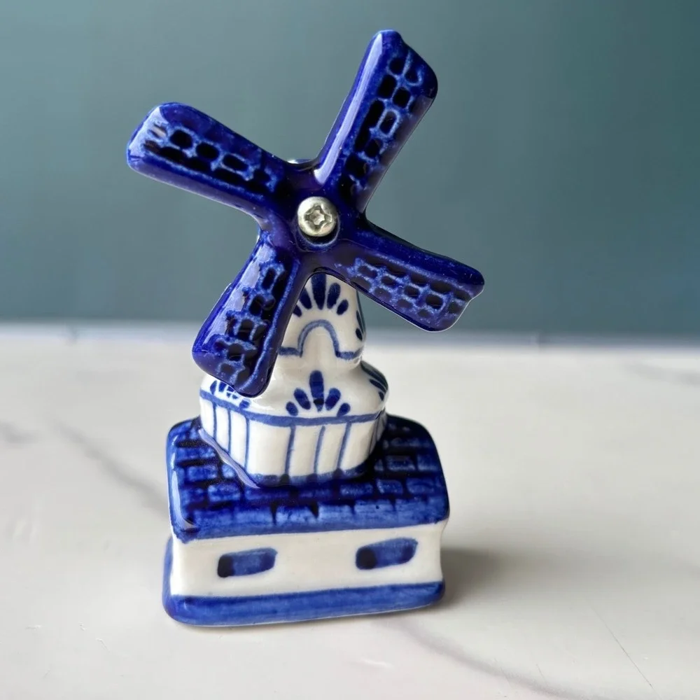 Delft Blue Ceramic Windmill Figurine Dutch Souvenir Miniature Moving Blades